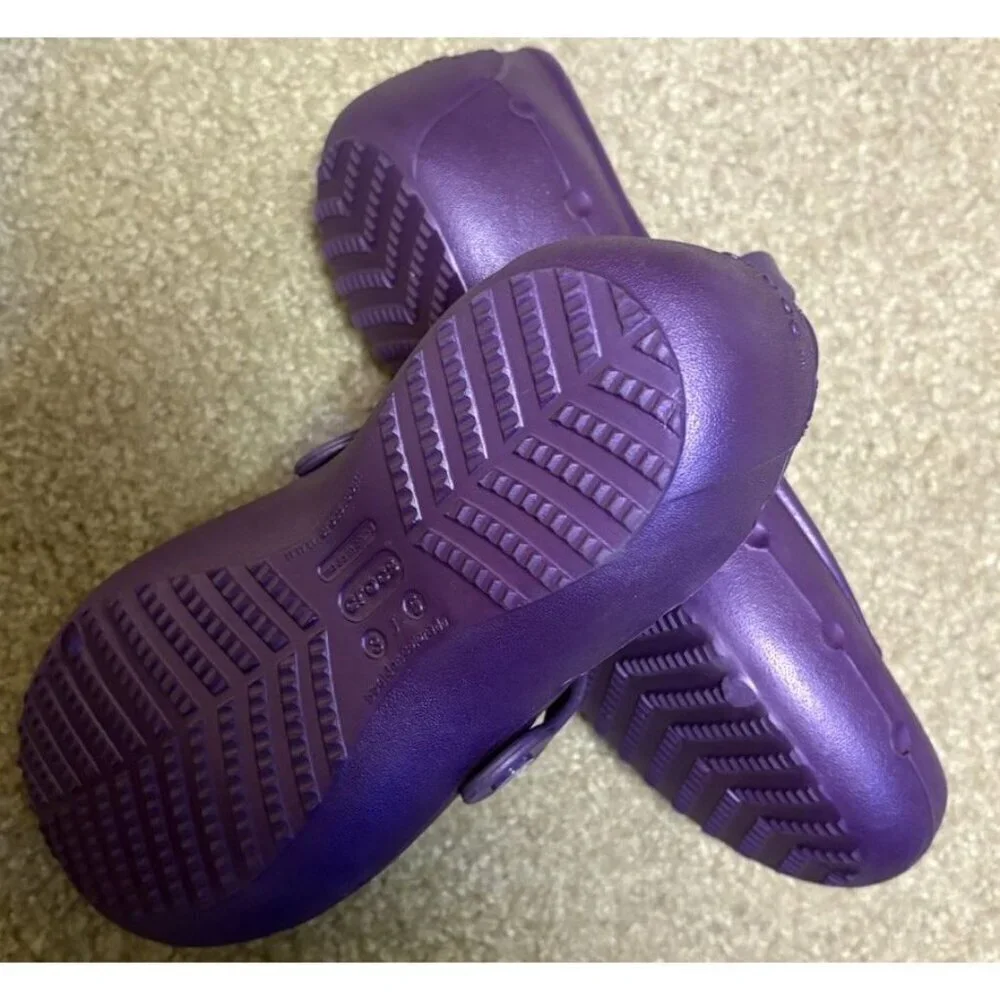 Crocs girls size 3 mary janes Purple New